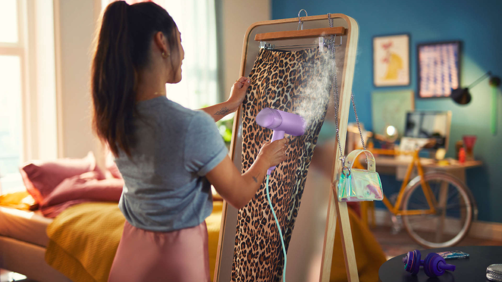 Ruční napařovač oděvů PHILIPS STH3010/30