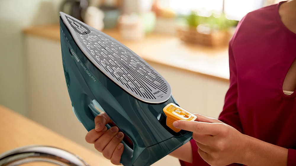 Systém odvápnění u napařovací žehličky Philips DST7050/70 _04