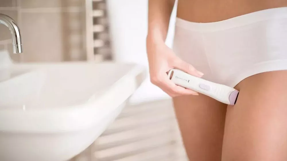 D&aacute;msk&yacute; holic&iacute; strojek REMINGTON BKT 4000