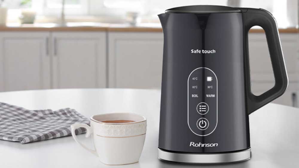 Rychlovarná konvice Rohnson R-7527 v kuchyni_03