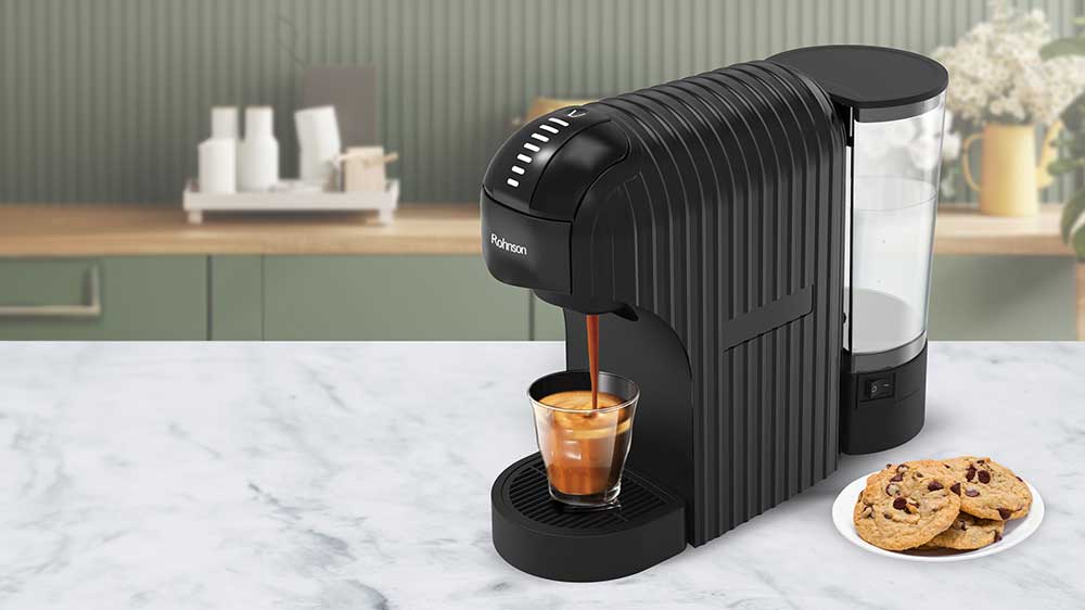 Espresso na kapsle Rohnson R-98048B s kávou a sušenkami_03