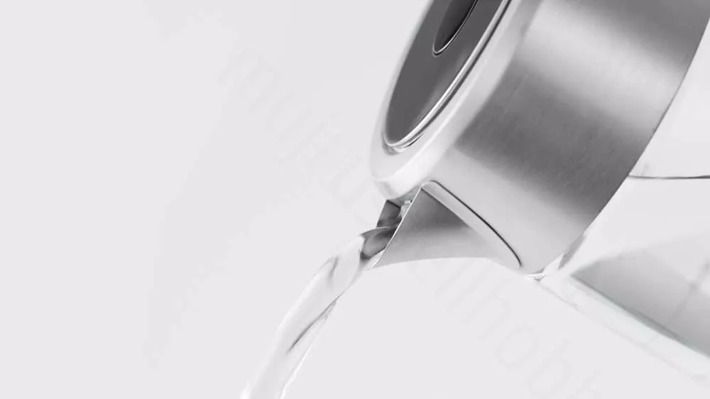 Rychlovarná konvice disponuje moderní nálevkou_03