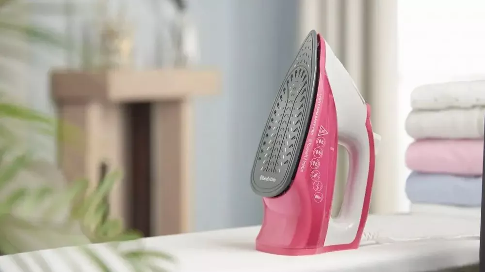 Napařovací žehlička Russell Hobbs Light & Easy Pro 26461-56