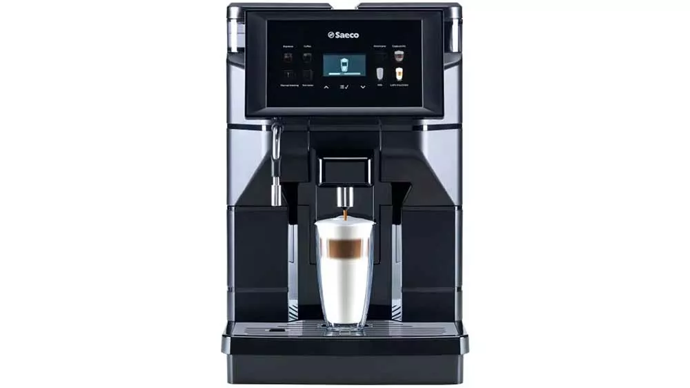 Espresso Saeco AURORA M1 při přípravě mléčného nápoje_03