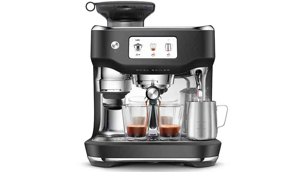 P&aacute;kov&eacute; Espresso Sage SES995BTR THE ORACLE&trade; DUAL BOILER připravuje k&aacute;vu a &scaron;leh&aacute; ml&eacute;ko _03