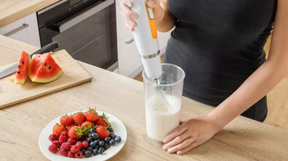 Tyčov&yacute; mix&eacute;r Sencor SHB 4260WH-EUE3