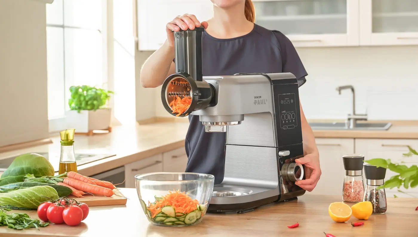 Můžete s n&iacute;m během chv&iacute;le nastrouhat a nakr&aacute;jet