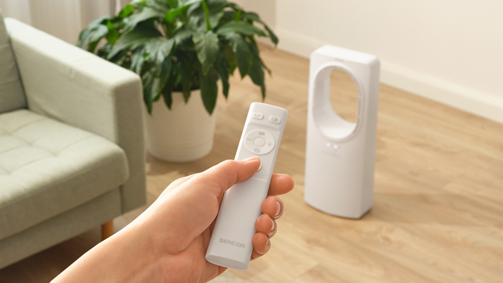 D&aacute;lkov&eacute; ovl&aacute;d&aacute;n&iacute; bezvrtulov&eacute;ho ventil&aacute;toru Sencor SFT 2404WH_04