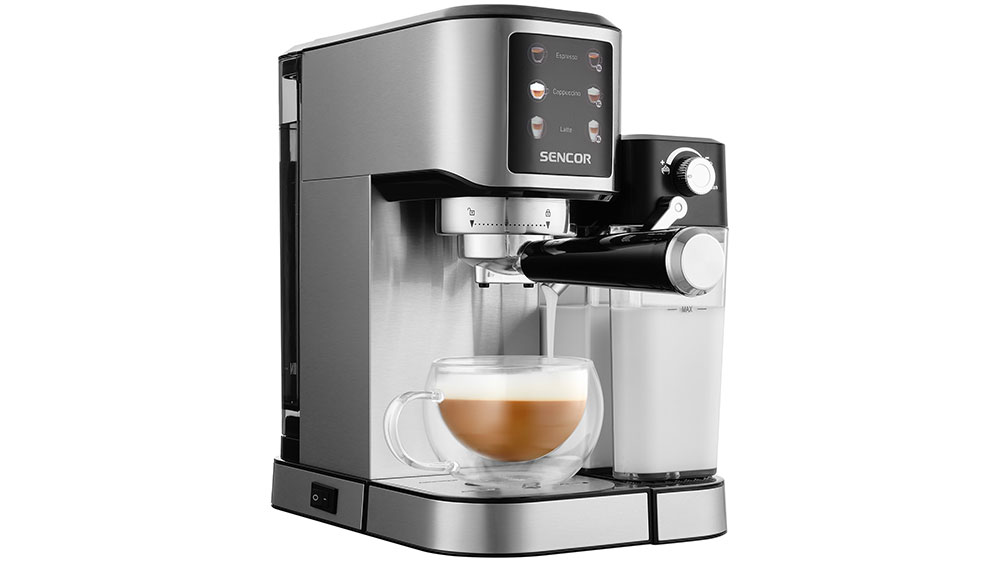 Poloautomatické espresso Sencor SES 4910SS s kávou_04