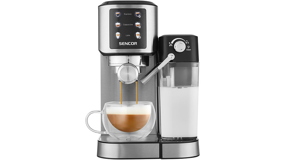 Poloautomatické espresso Sencor SES 4910SS příprava latté_05