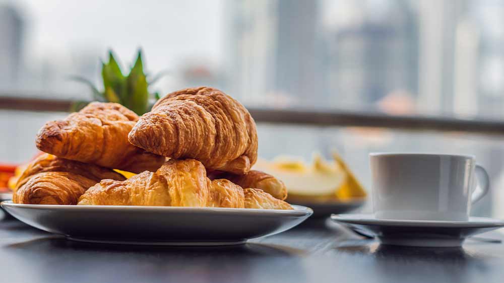 Rohlíky na talířku a hrníček_03