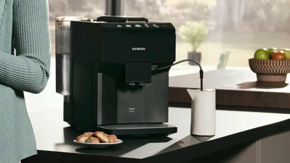 Automatický kávovar Siemens TP511R09 má mléčný systém s hadičkou_04