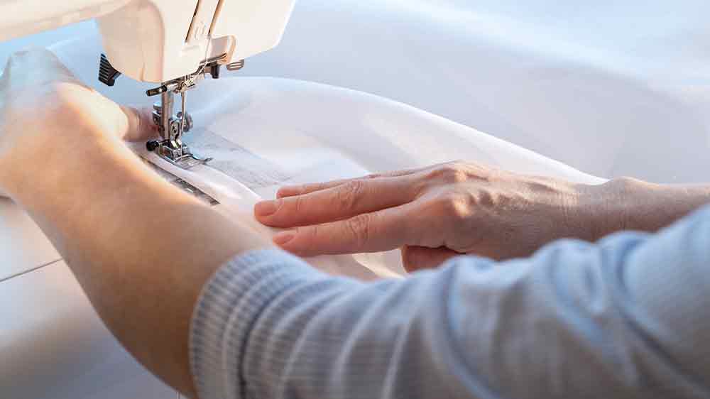 Šití na šicím stroji_02