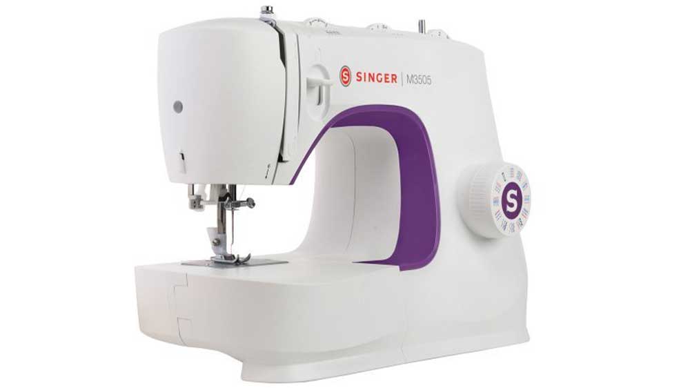 Šicí stroj Singer M3505 z úhlu_02