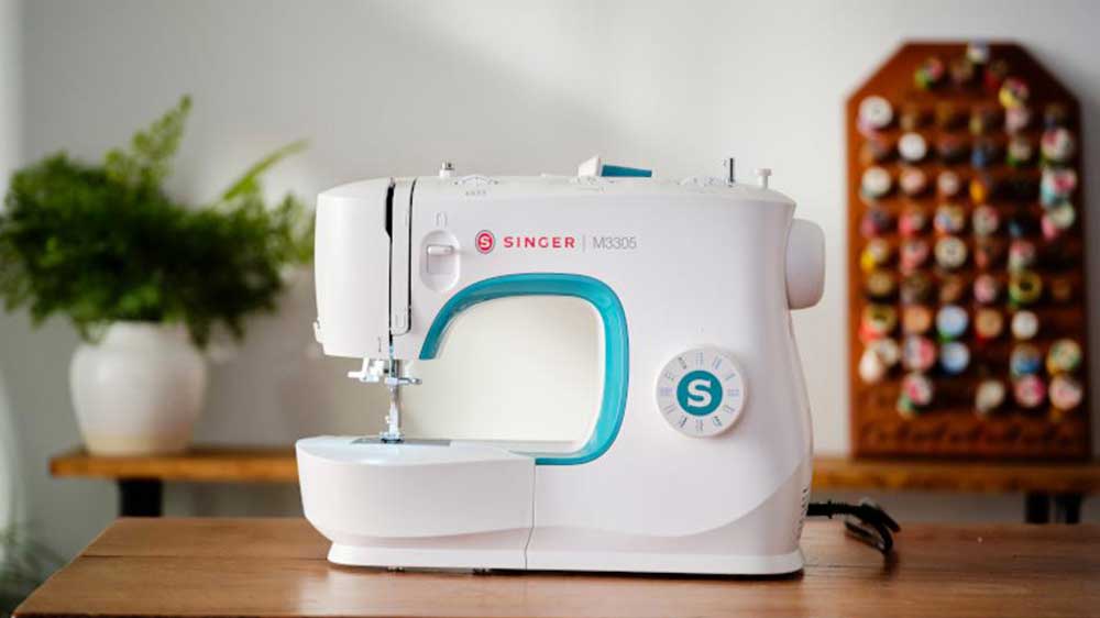 &Scaron;ic&iacute; stroj Singer M3305 REFRESH v &scaron;ic&iacute;m ateli&eacute;ru_02