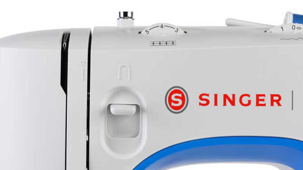 Zpětný chod šicího stroje Singer M3205_03