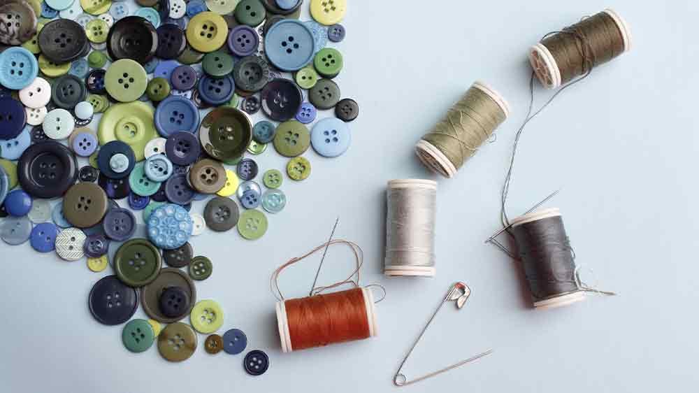 Knoflíky a nitě na šití_02