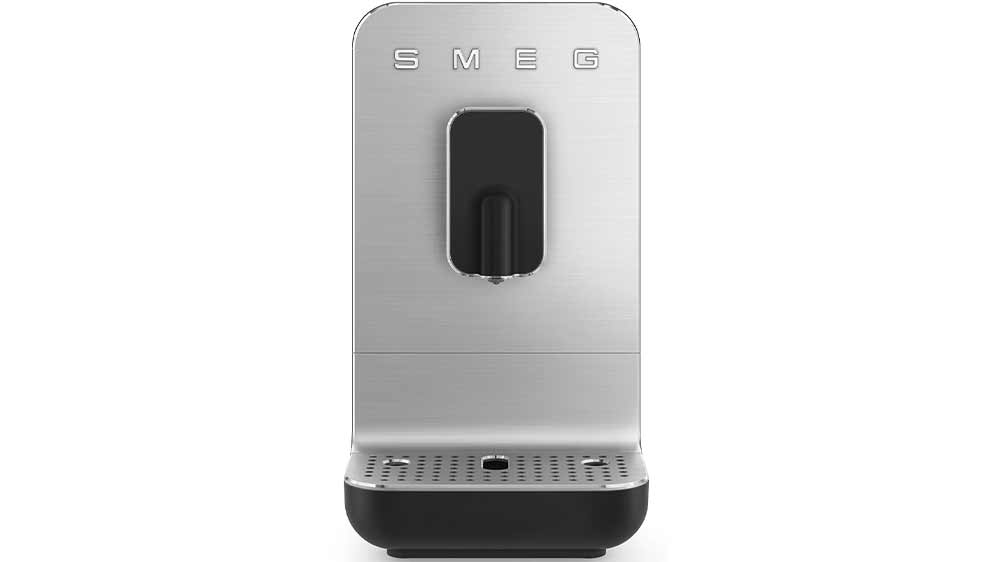Automatický kávovar Smeg BCC11BLMEU_01