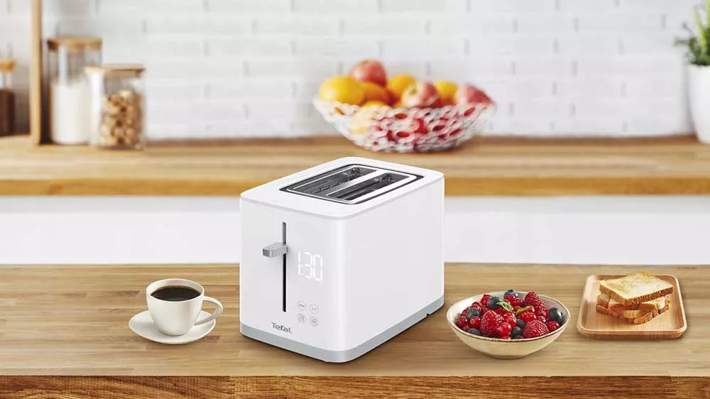 Topinkovač Tefal TT693110 na stole u sn&iacute;daně_03