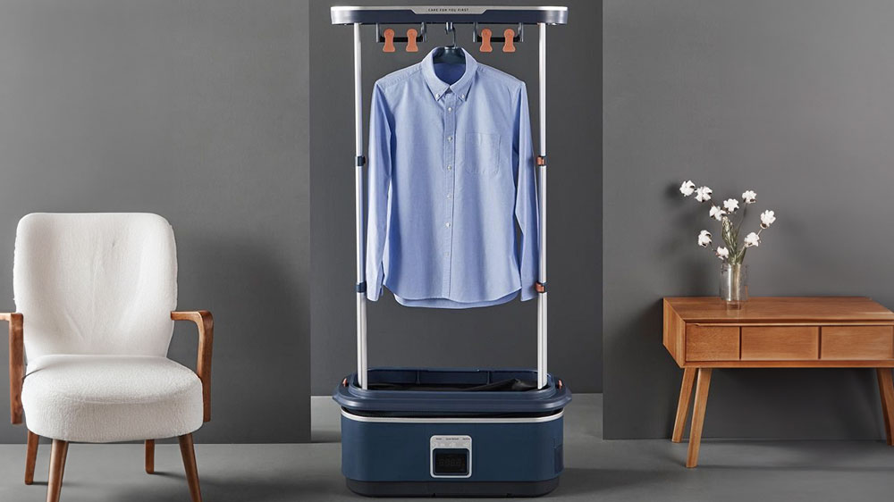 Napařovač oděvů Tefal YT2020E0 košile 02