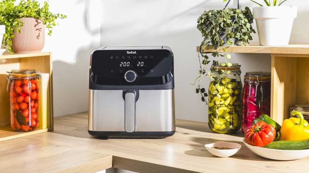 Horkovzdušná fritéza Tefal EY855D10 na kuchyňské lince_02