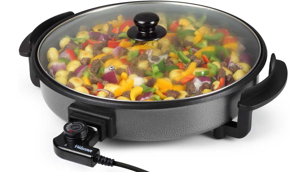 Pánev, ve které se připravuje jídlo_02