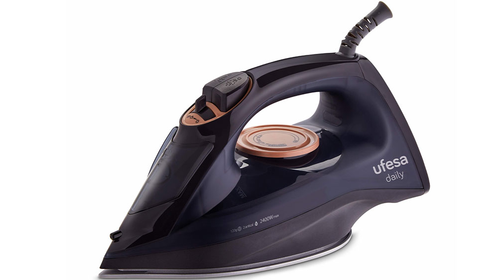 Napařovací žehlička Ufesa Daily PV1100C_01