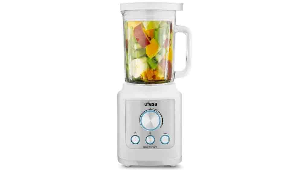 Stolní mixér Ufesa Opal Titanium BS4950 naplněný ovocem_02