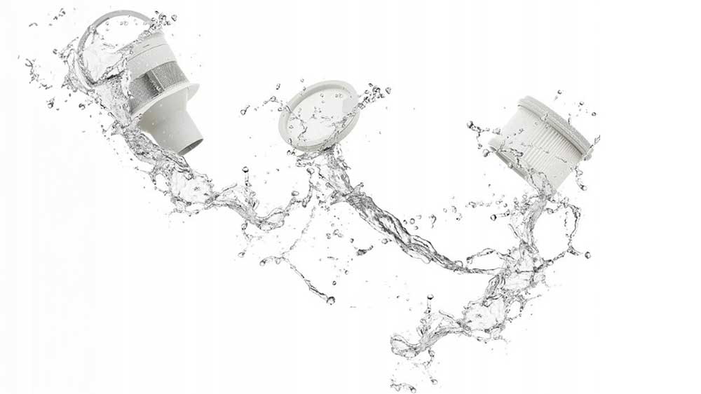 Rozebraný filtr tyčového vysavače Xiaomi G20 v proudu vody_03