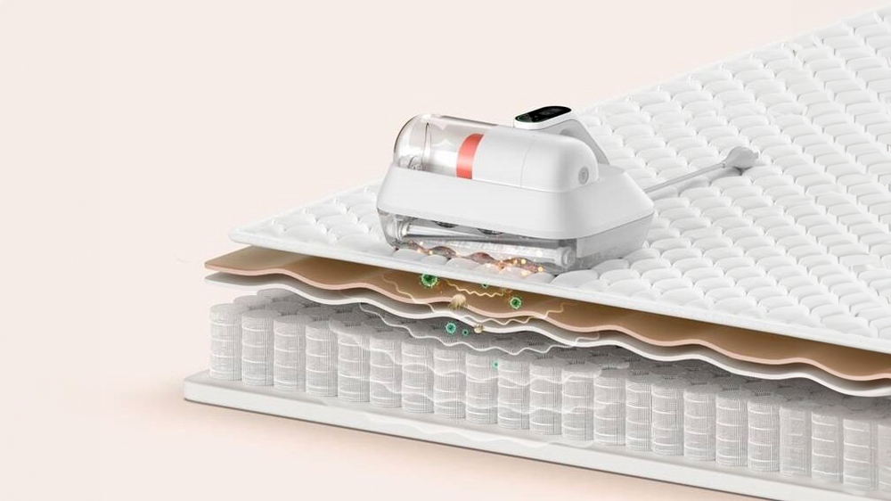 Ruční vysavač Xiaomi Dust Mite Pro při práci_04