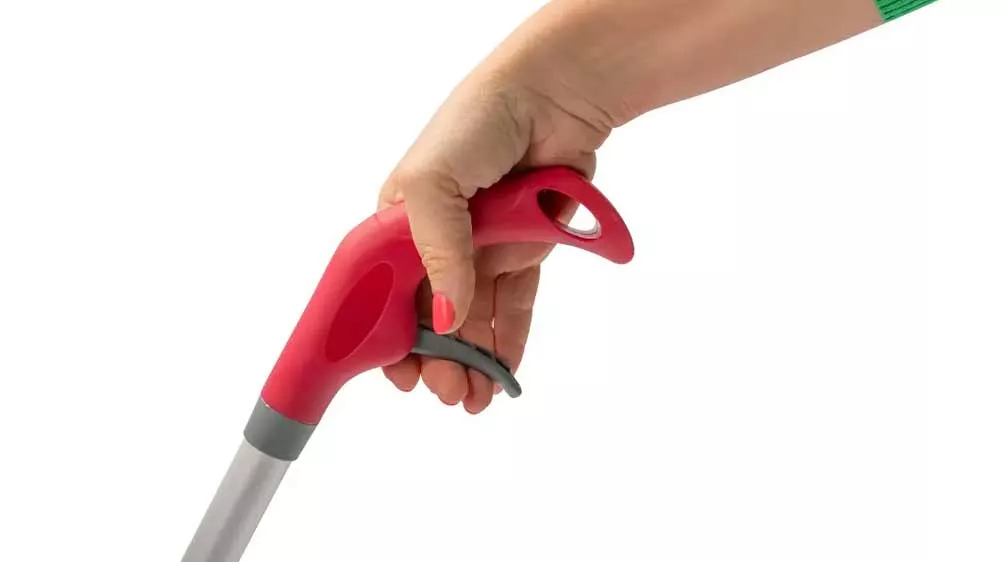 Ovl&aacute;danie rozpra&scaron;ovacej n&aacute;drže mopu Lamart LT8063_02