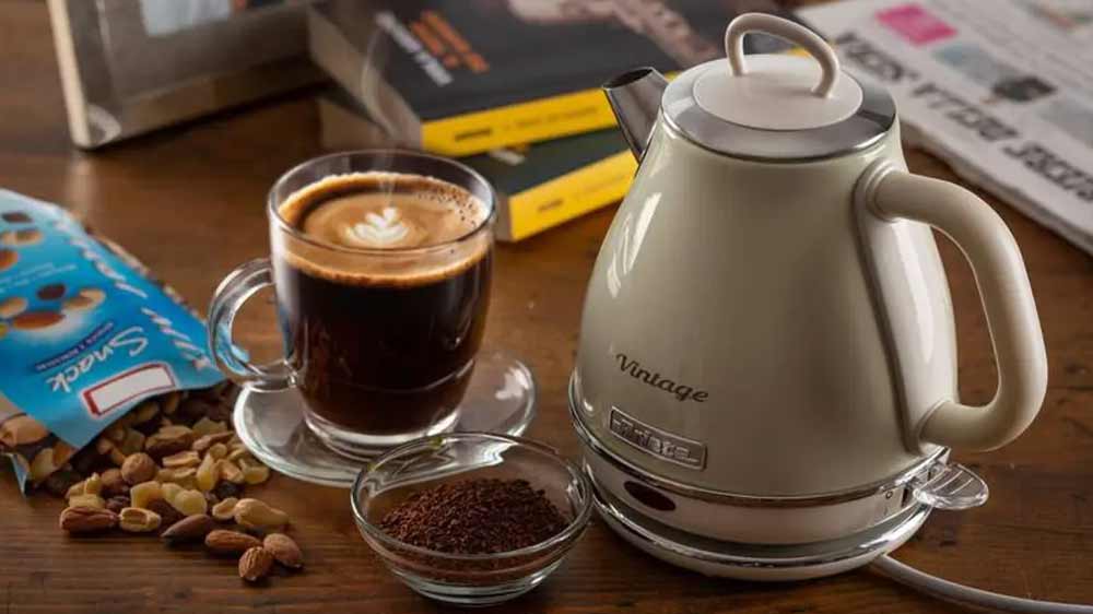 Stolování s rychlovarnou konvicí Ariete Vintage 2868/03 krémová_03