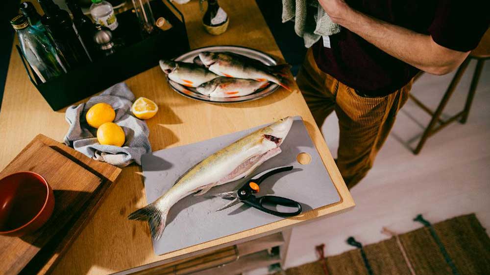 Nůžky na ryby FISKARS_02