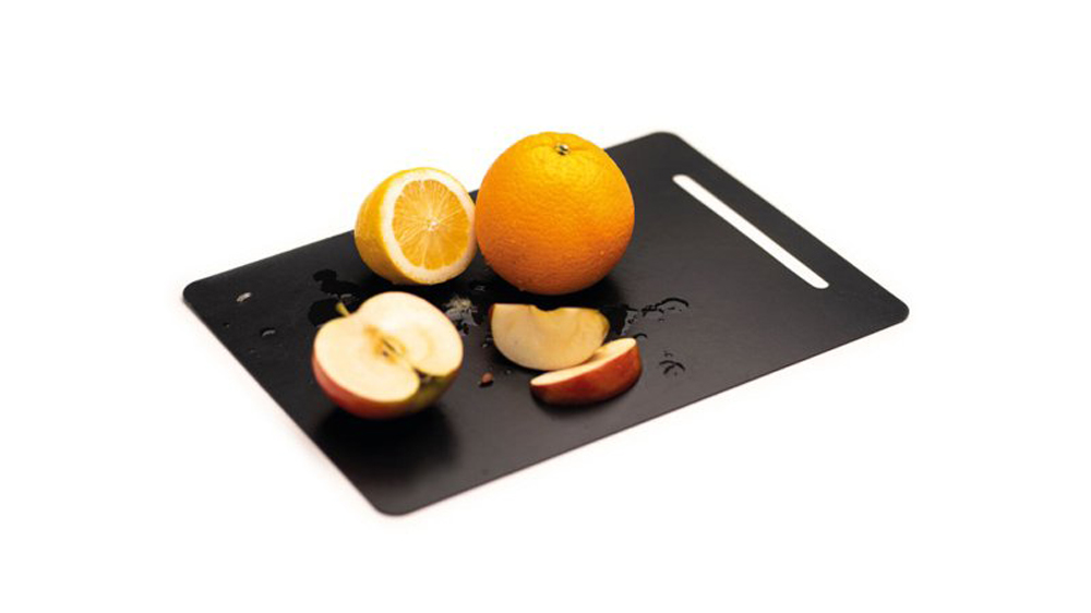 Náhradní plastové prkénko Fiskars Functional Form s nakrájeným ovocem_02