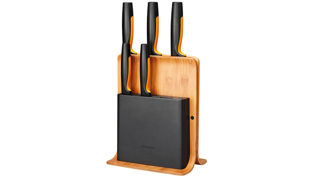 Bambusový blok s pěti noži Fiskars Functional Form 1057552_01