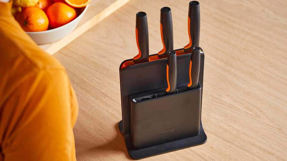 Plastový blok s pěti noži Fiskars Functional Form 1057554_03
