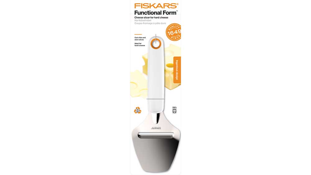 Pl&aacute;tkovač na tvrd&eacute; s&yacute;ry Fiskars_01