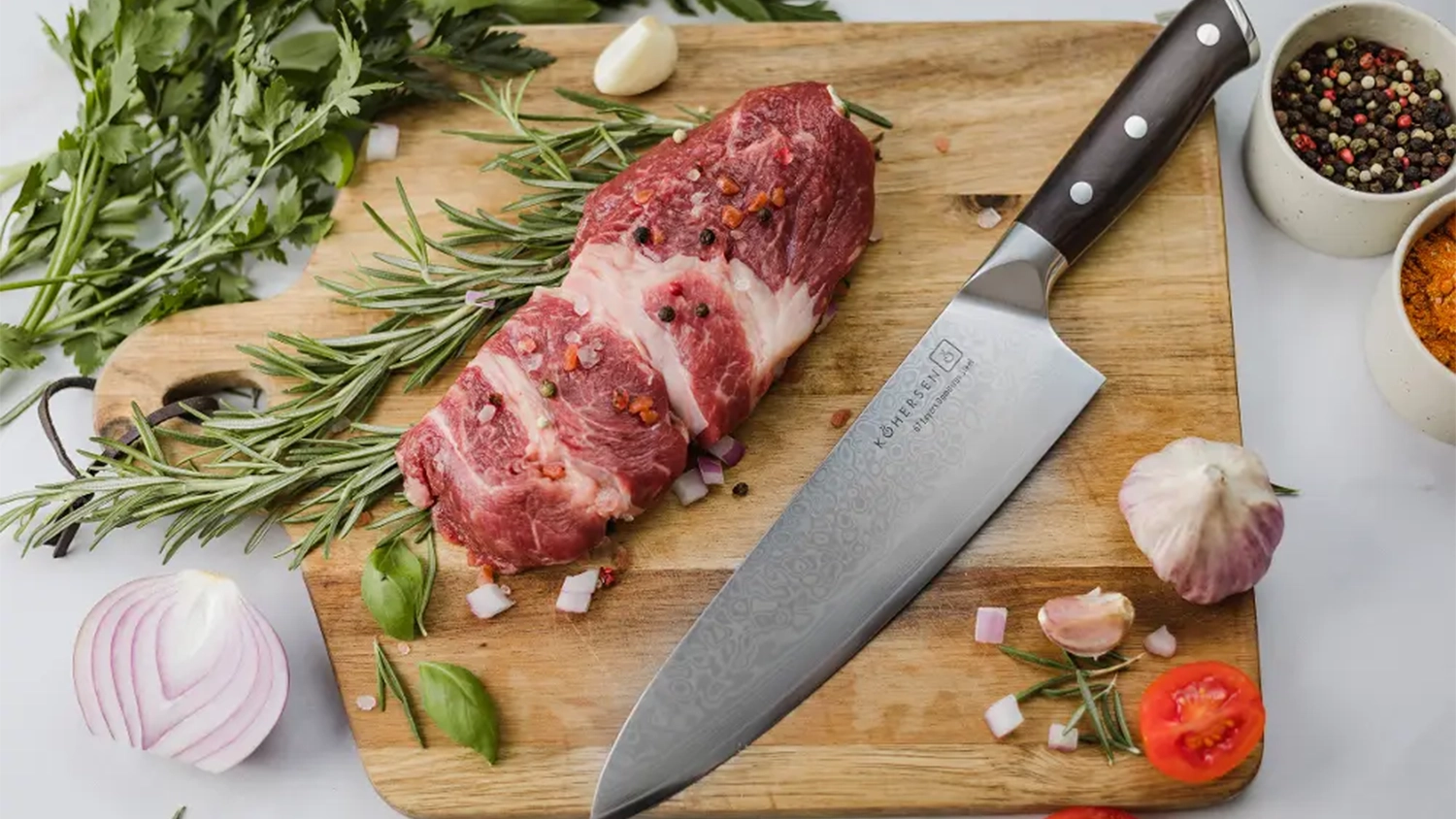 Nůž Chef&acute;s Elegance Kohersen 72215 na podložce s masem