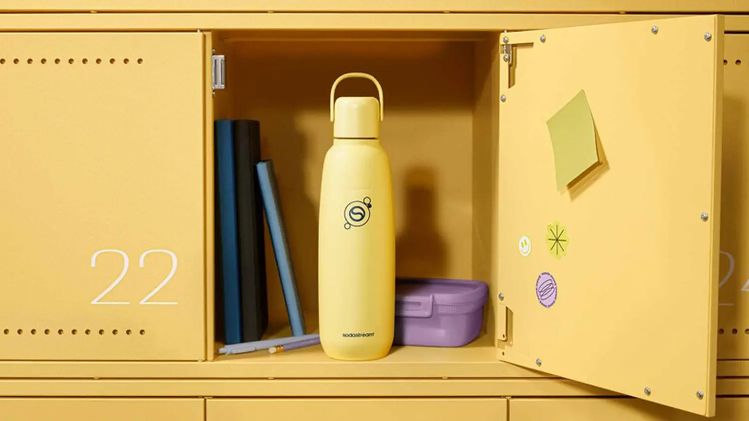 Partia kamar&aacute;tov s fľa&scaron;ami SodaStream Fizz&Go COOL