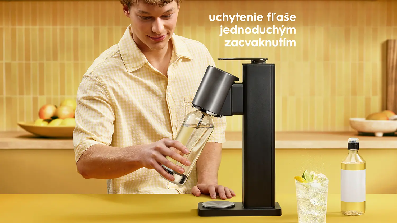 Zobrazenie jednoduchého uchytenia fľaše zacvaknutím