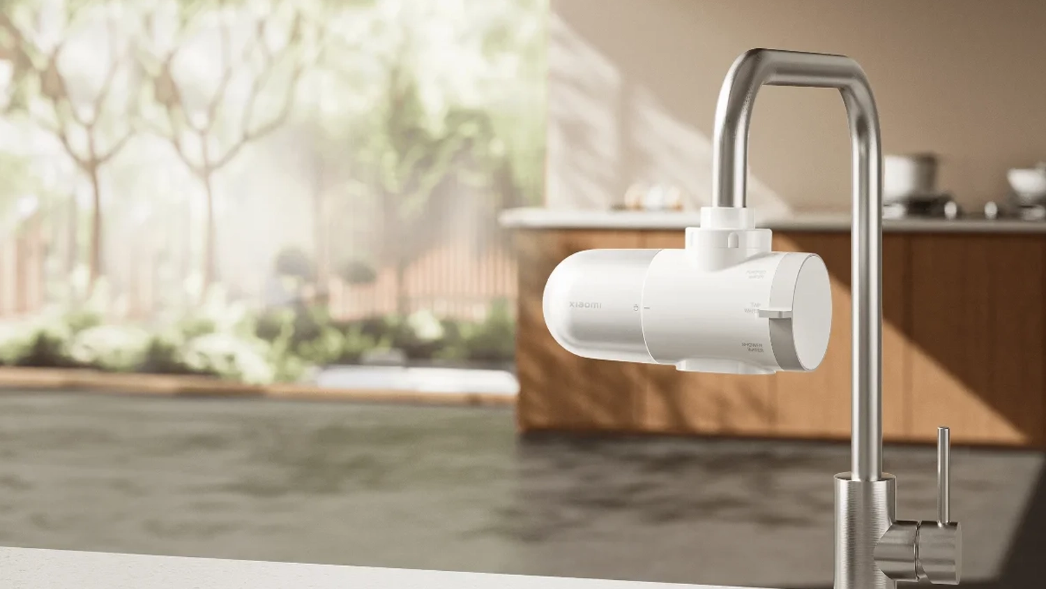 Filtrace Xiaomi MJLTJSQDB03 Faucet Purifier namontován na vodovodní baterii v kuchyni