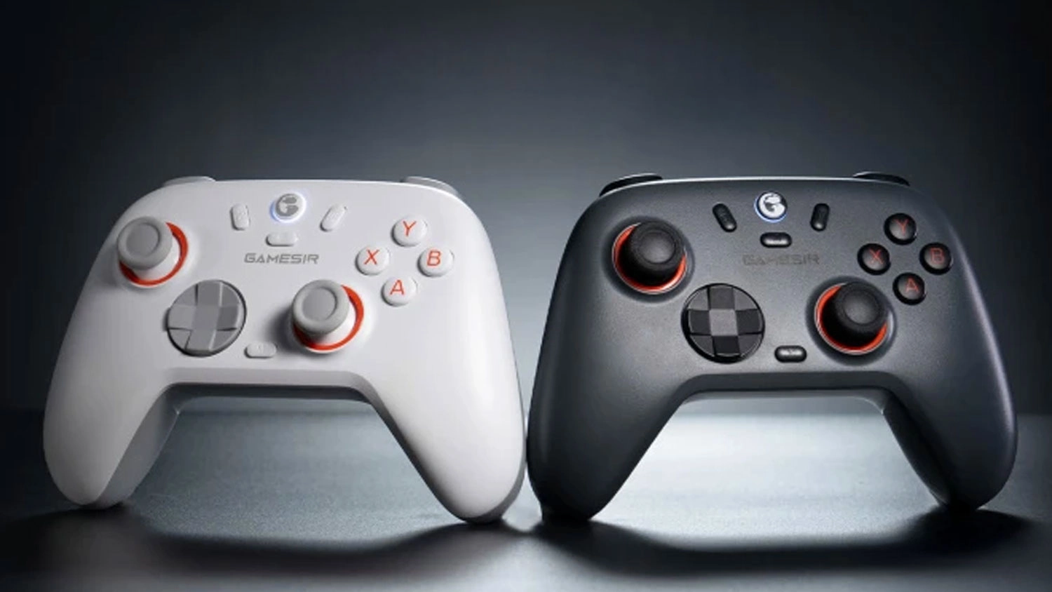 Dva modely ovládačov Gamesir Nova Lite 2