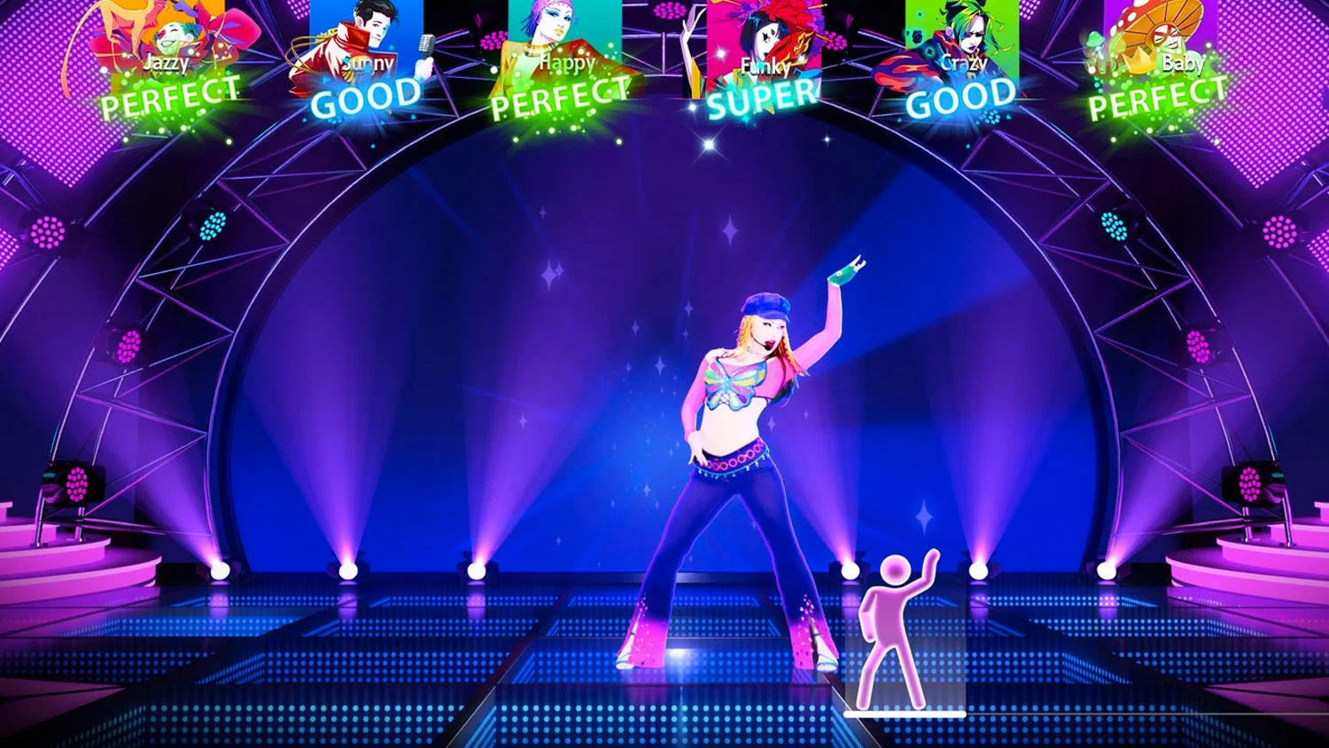 Tanečnice na p&oacute;diu s fialov&yacute;m nasv&iacute;cen&iacute;m, ukazatelem sk&oacute;re a tanečn&iacute;m piktogramem ve hře Just Dance Decades of Hits.