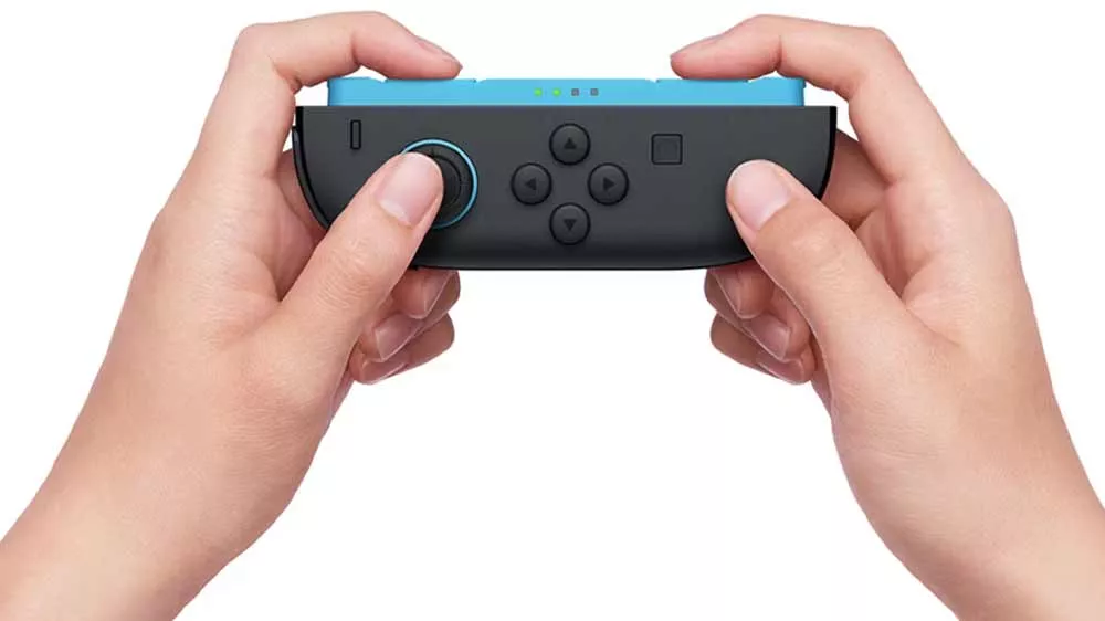 Hern&iacute; ovladač Nintendo Joy-Con 2 Pair m&aacute; kompaktn&iacute; rozměry_05
