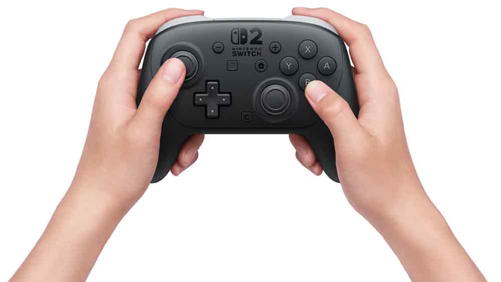 Ruky človeka používajúceho herný ovládač Nintendo Switch 2 Pro Controller_03