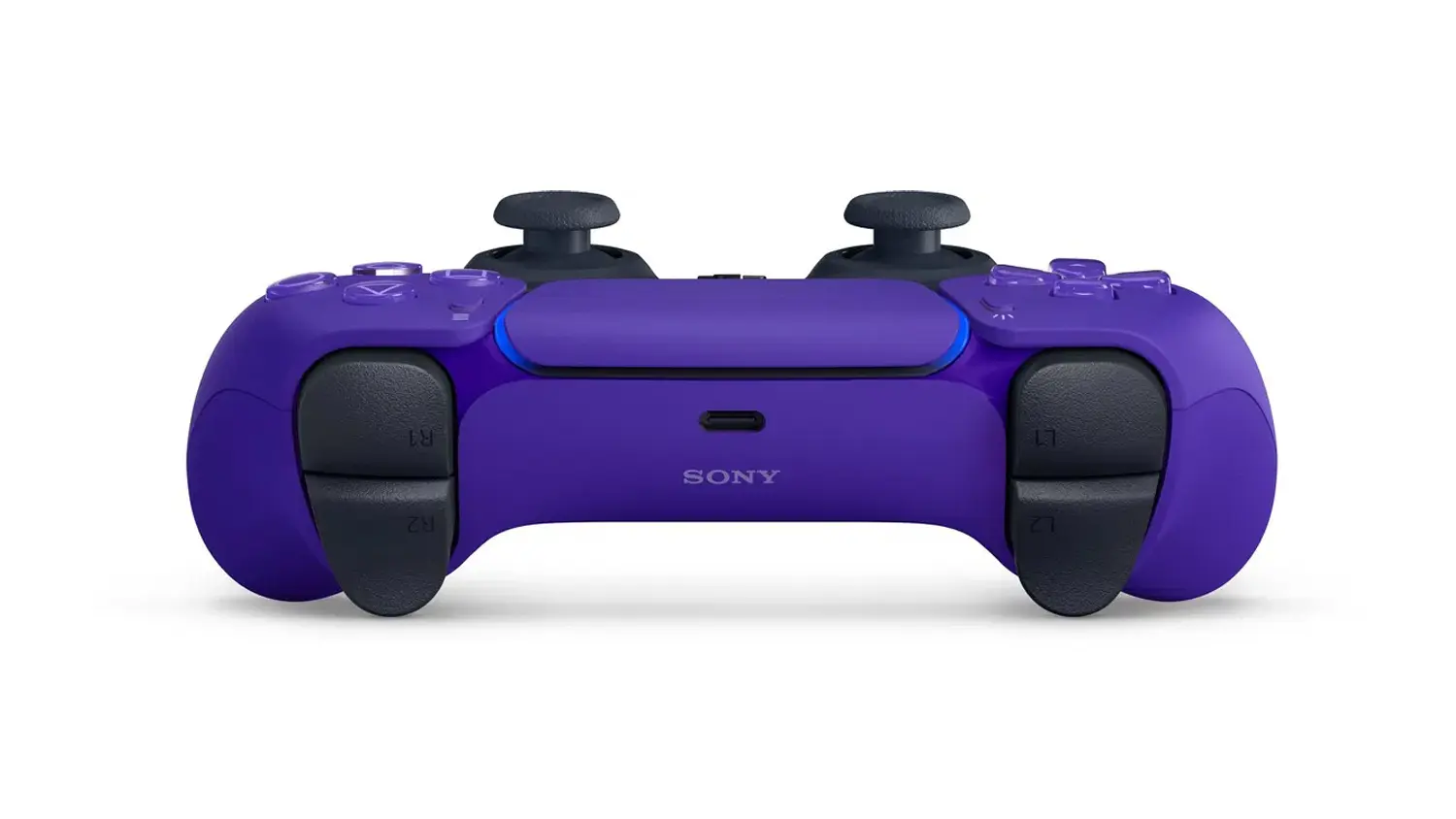 Pohled na spou&scaron;tě (triggery) ovladače Sony DualSense