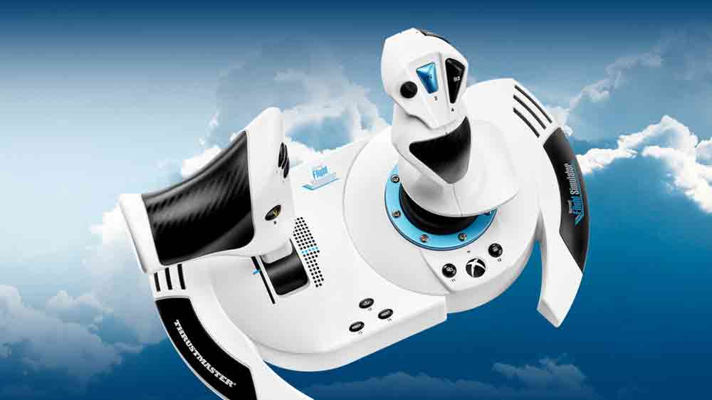 Joystick Thrustmaster T-FLIGHT HOTAS na pozadí nebe_02