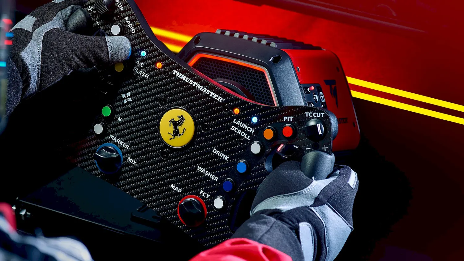 Ruce na volantu Thrustmaster T818 Ferrari 488 GT3