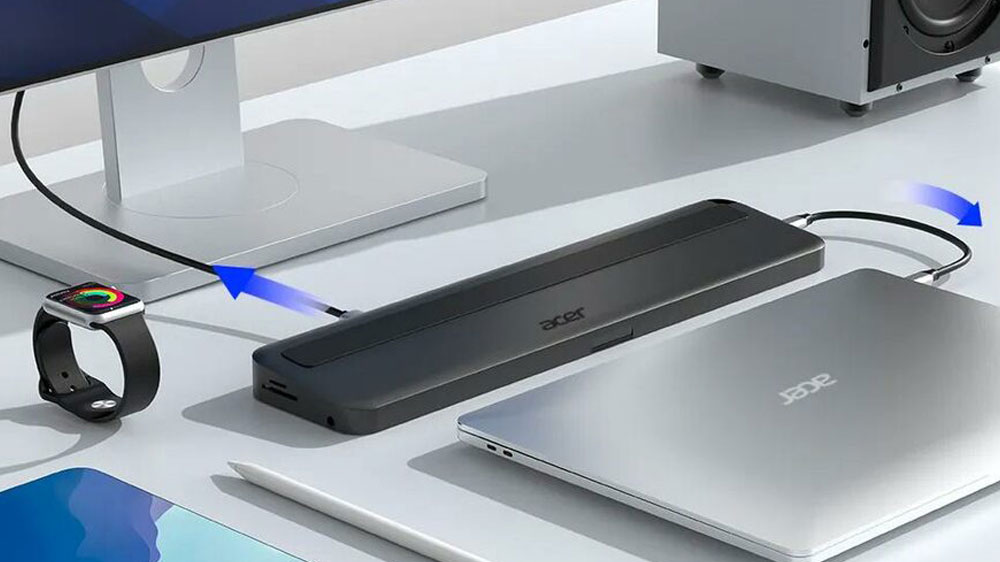 Minidock Acer USB-C 13v1 připojený k notebooku a obrazovce_02