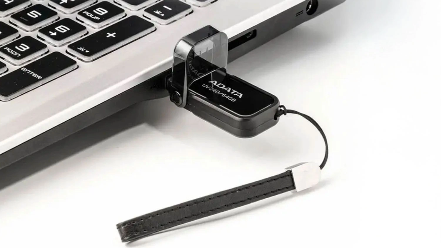 Flash disk ADATA UV150.
